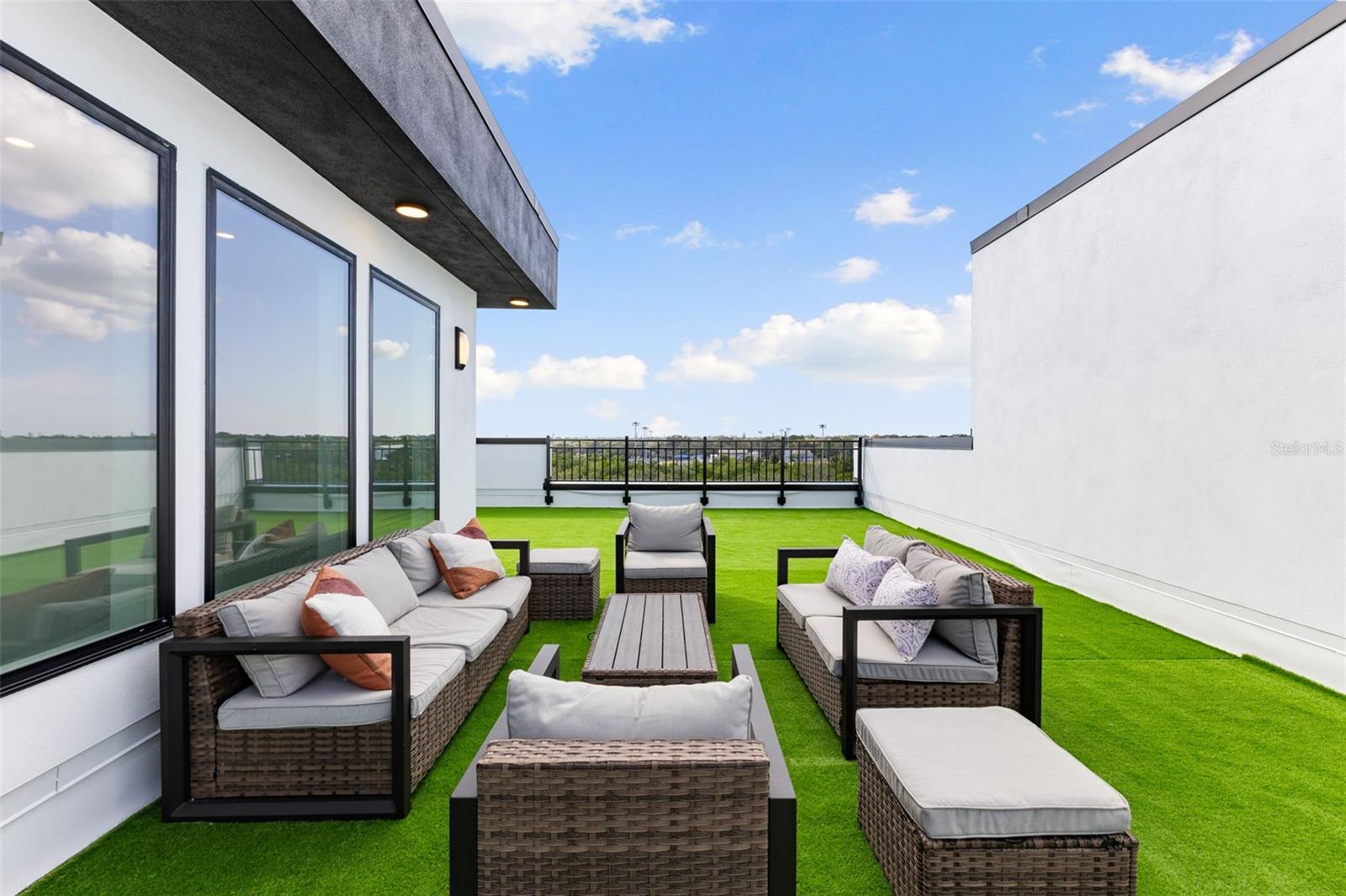 4TH STREET GARDENS - Residential