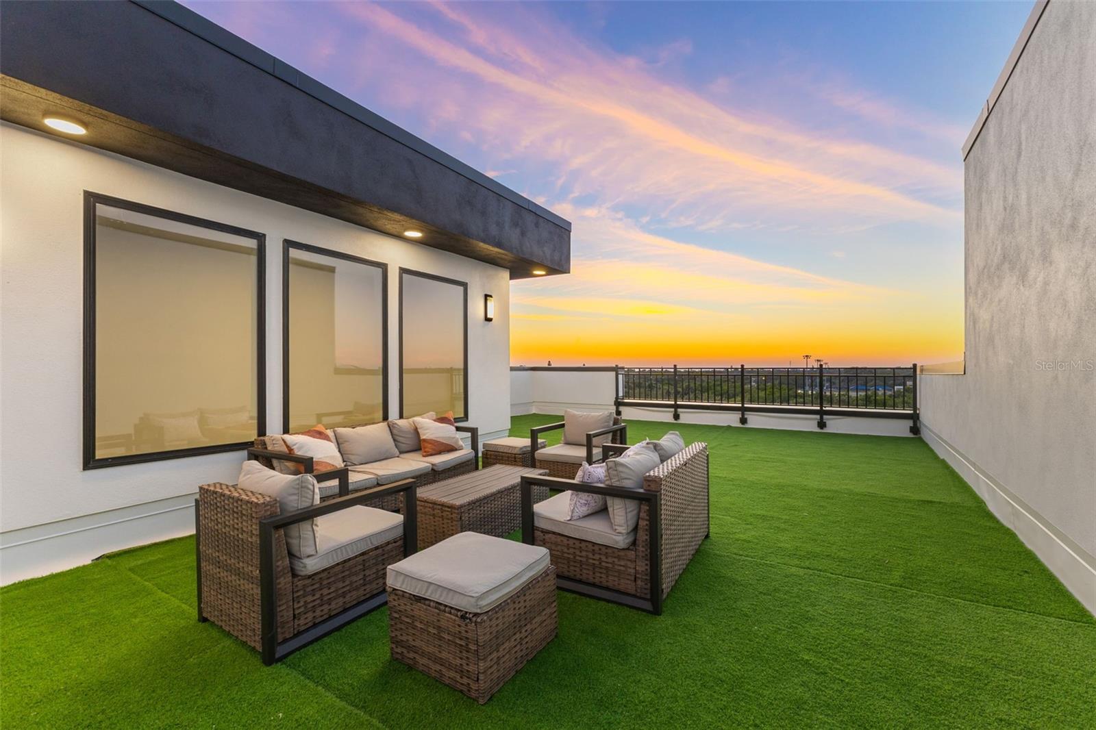 4TH STREET GARDENS - Residential