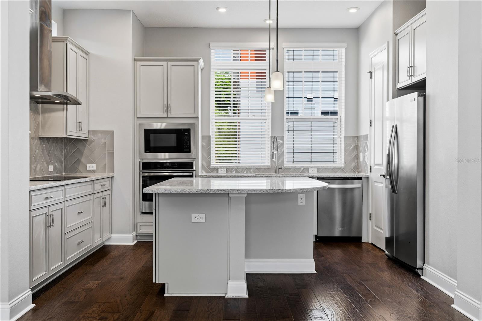 PARK LAKE HLND - Residential