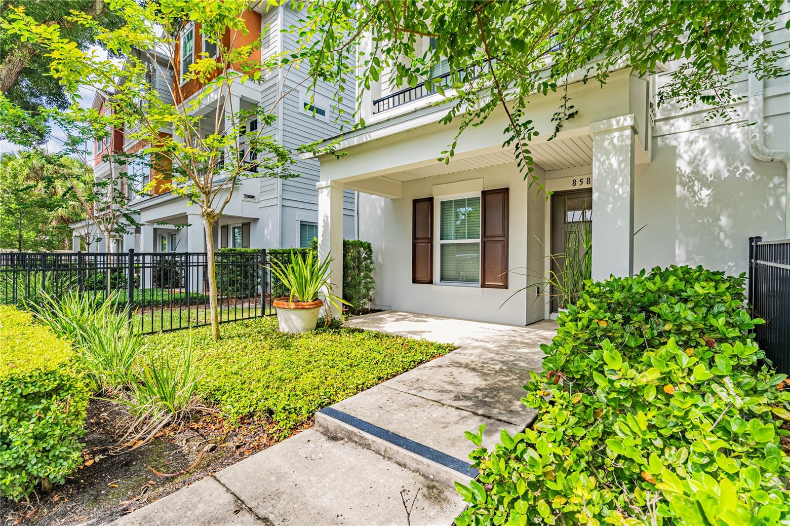 PARK LAKE HLND - Residential