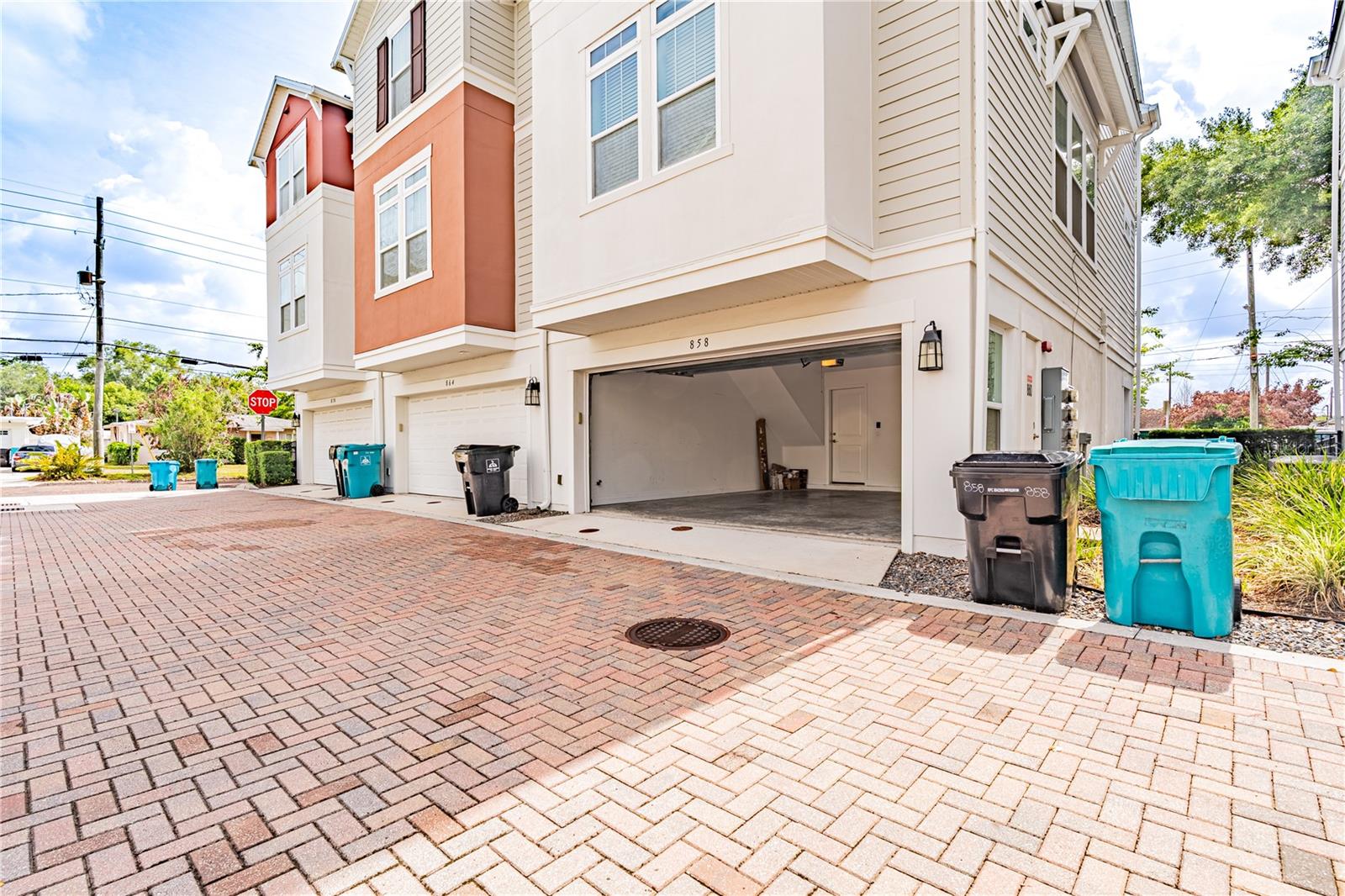 PARK LAKE HLND - Residential