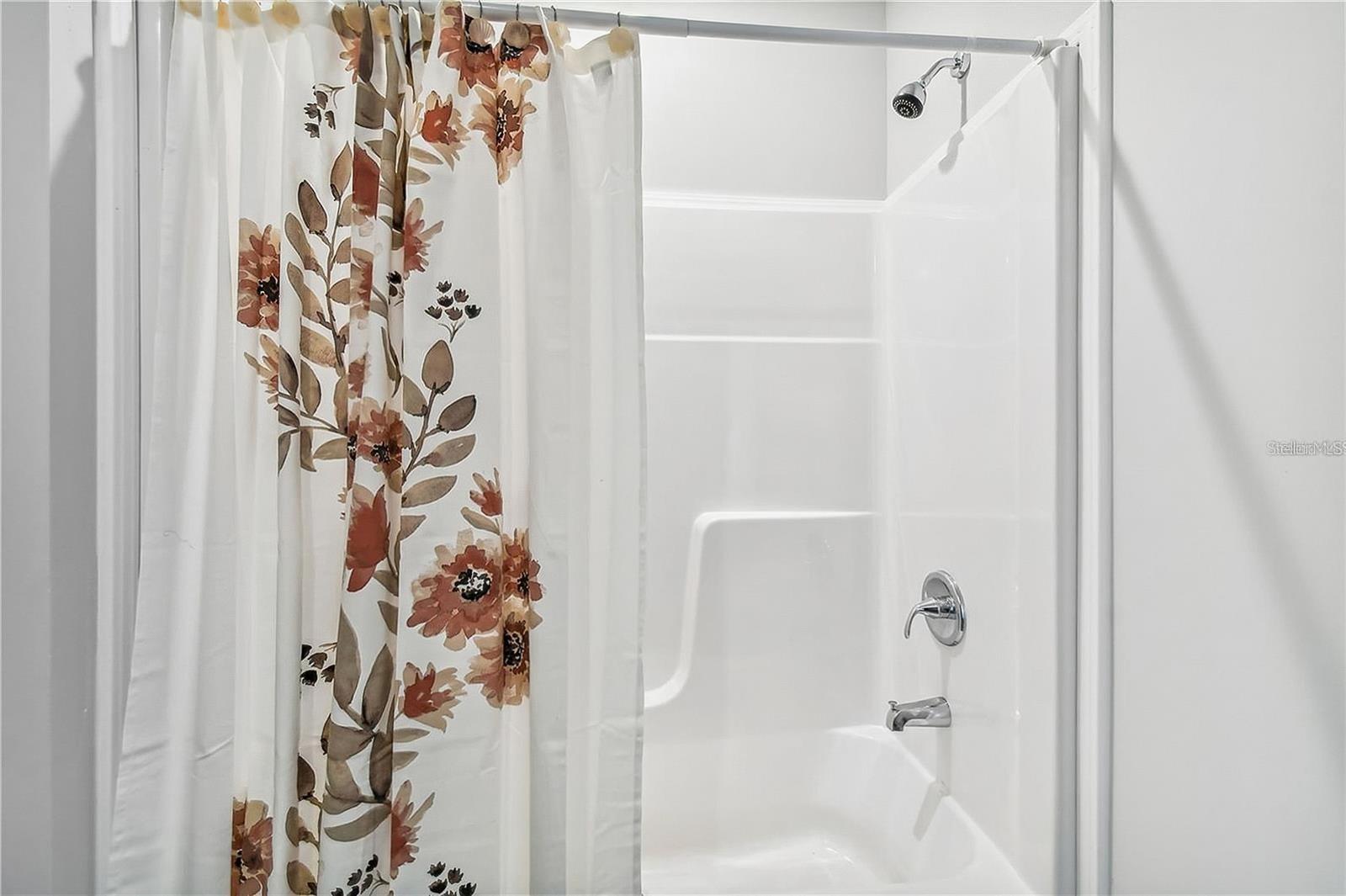 HAMPTON COURT UNREC - Residential