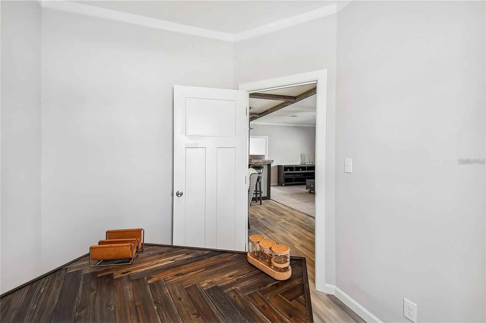 HAMPTON COURT UNREC - Residential