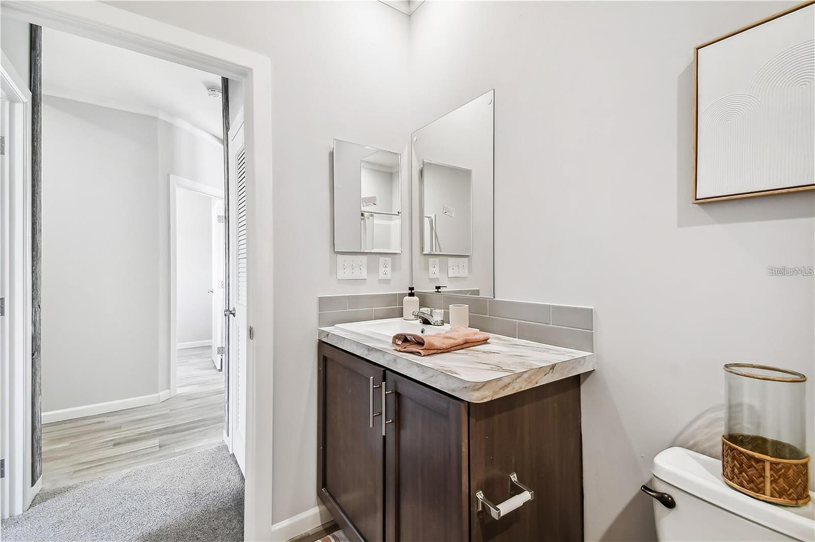 HAMPTON COURT UNREC - Residential