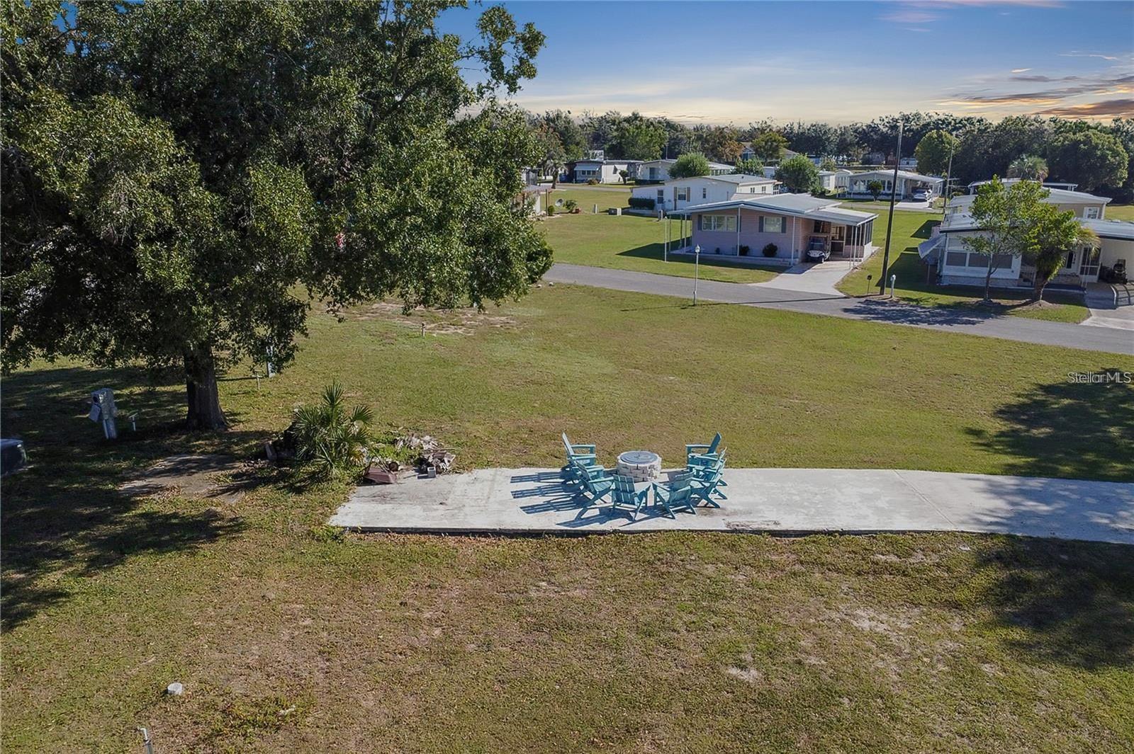 HAMPTON COURT UNREC - Residential