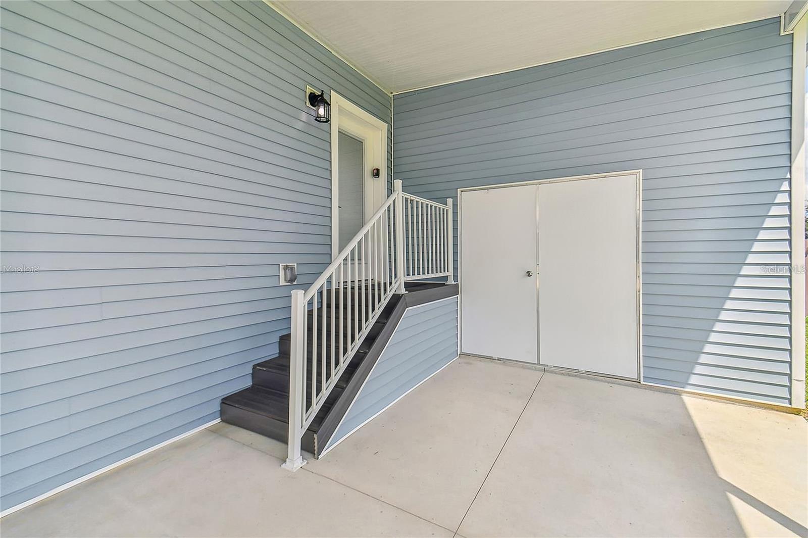 HAMPTON COURT UNREC - Residential