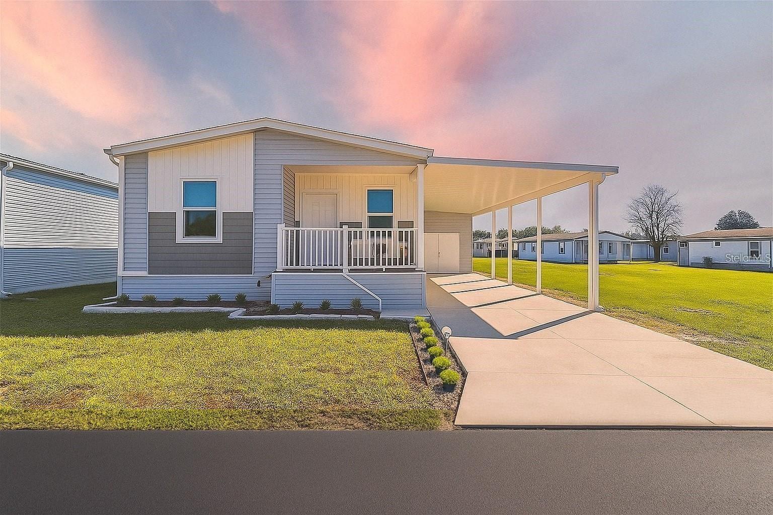 HAMPTON COURT UNREC - Residential