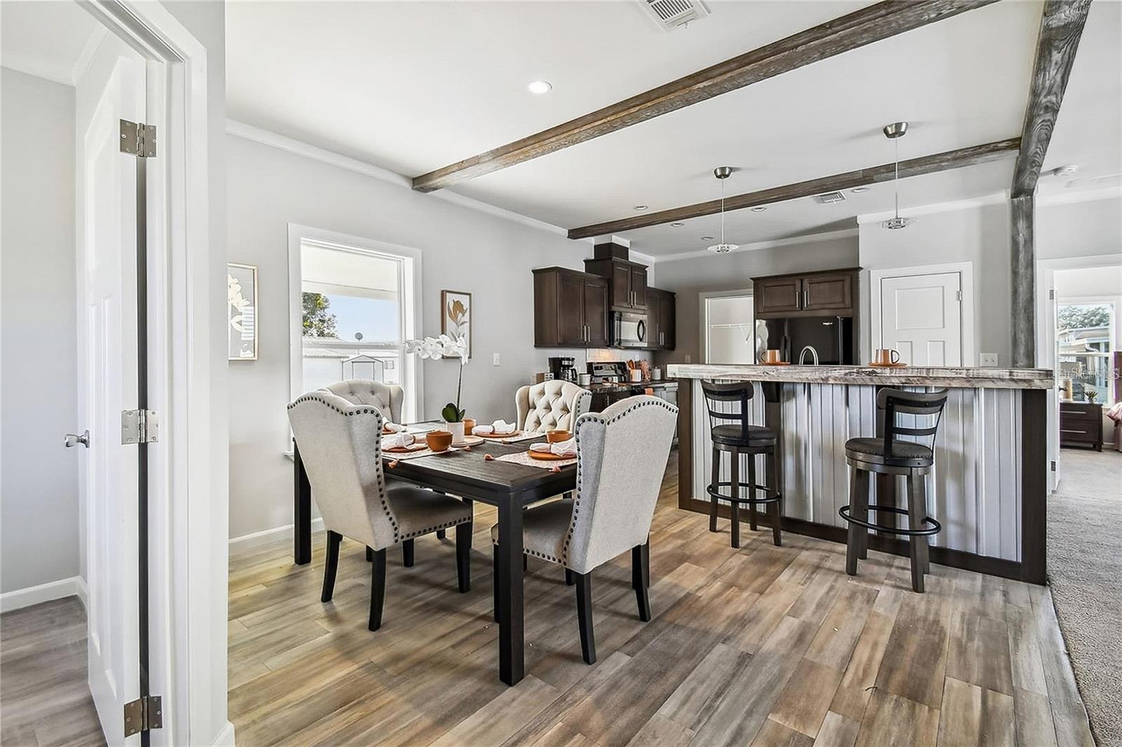 HAMPTON COURT UNREC - Residential