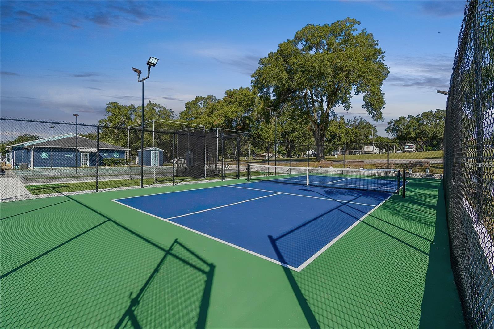 HAMPTON COURT UNREC - Residential