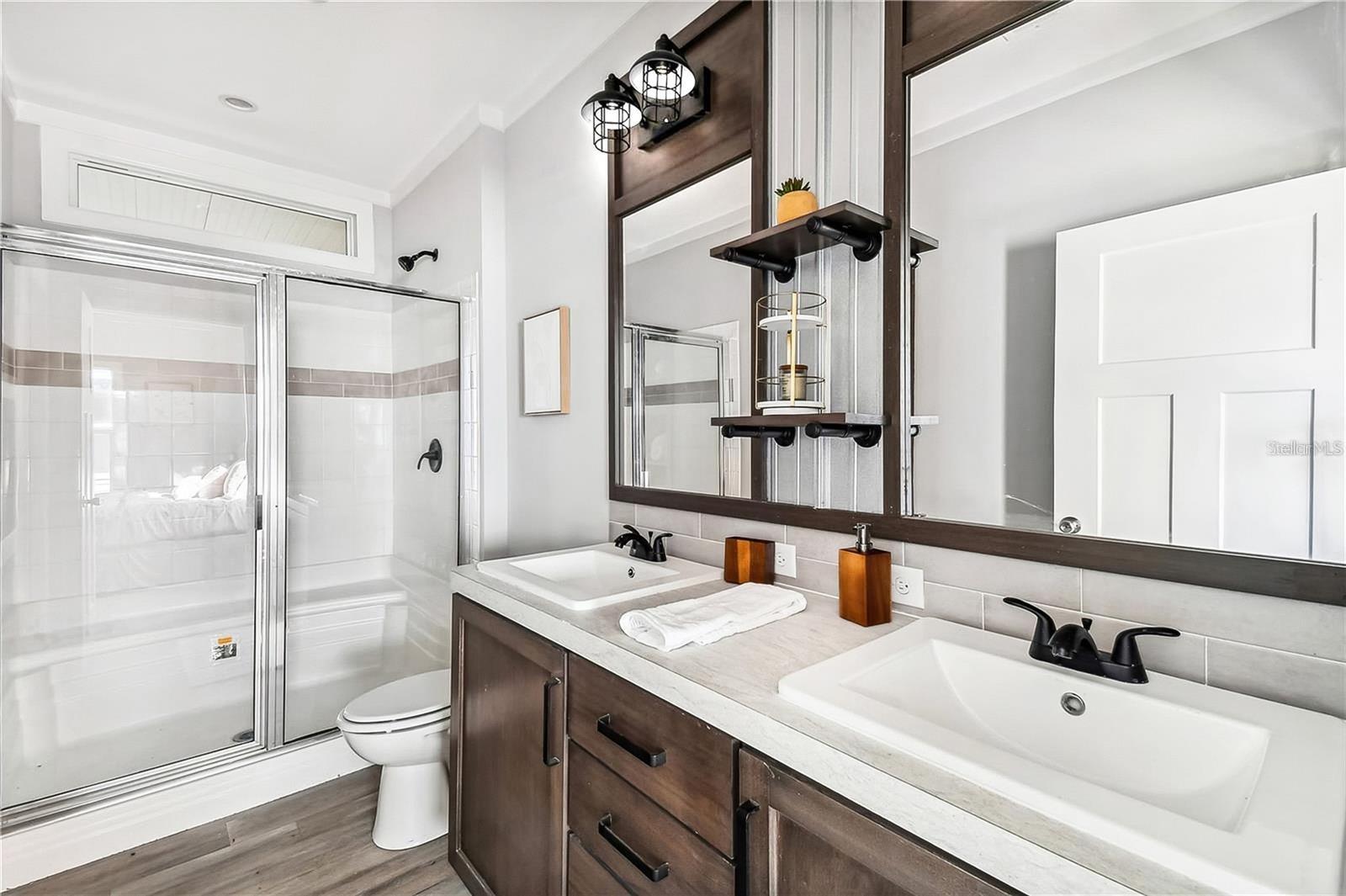 HAMPTON COURT UNREC - Residential