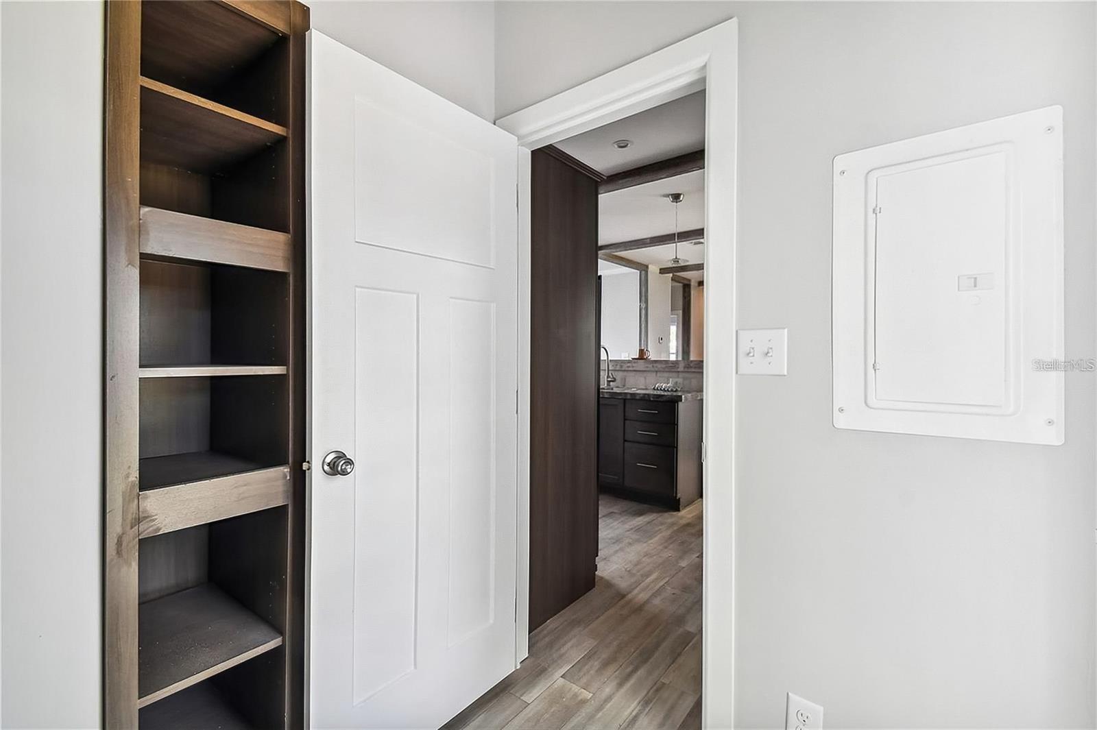 HAMPTON COURT UNREC - Residential