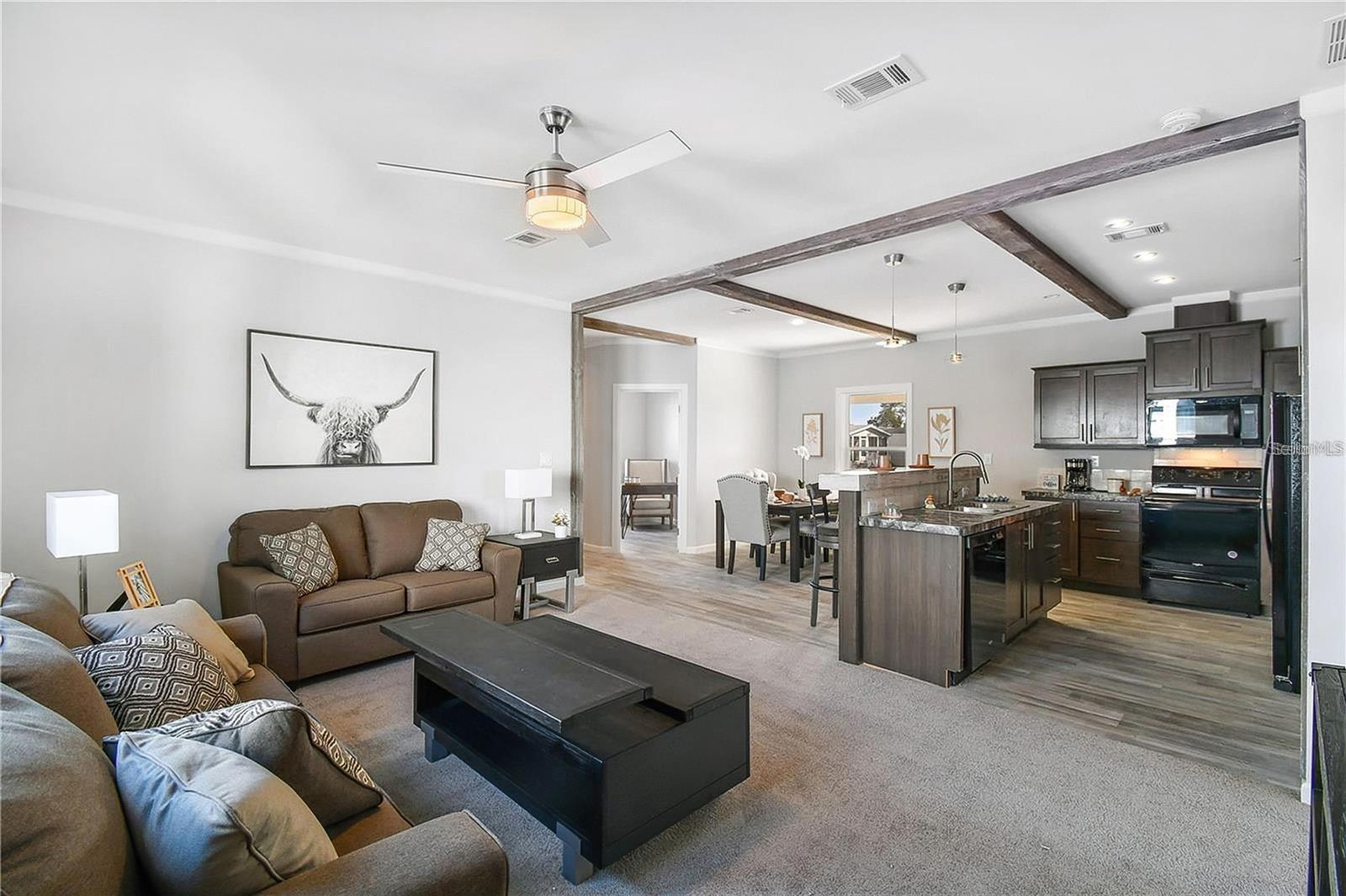 HAMPTON COURT UNREC - Residential