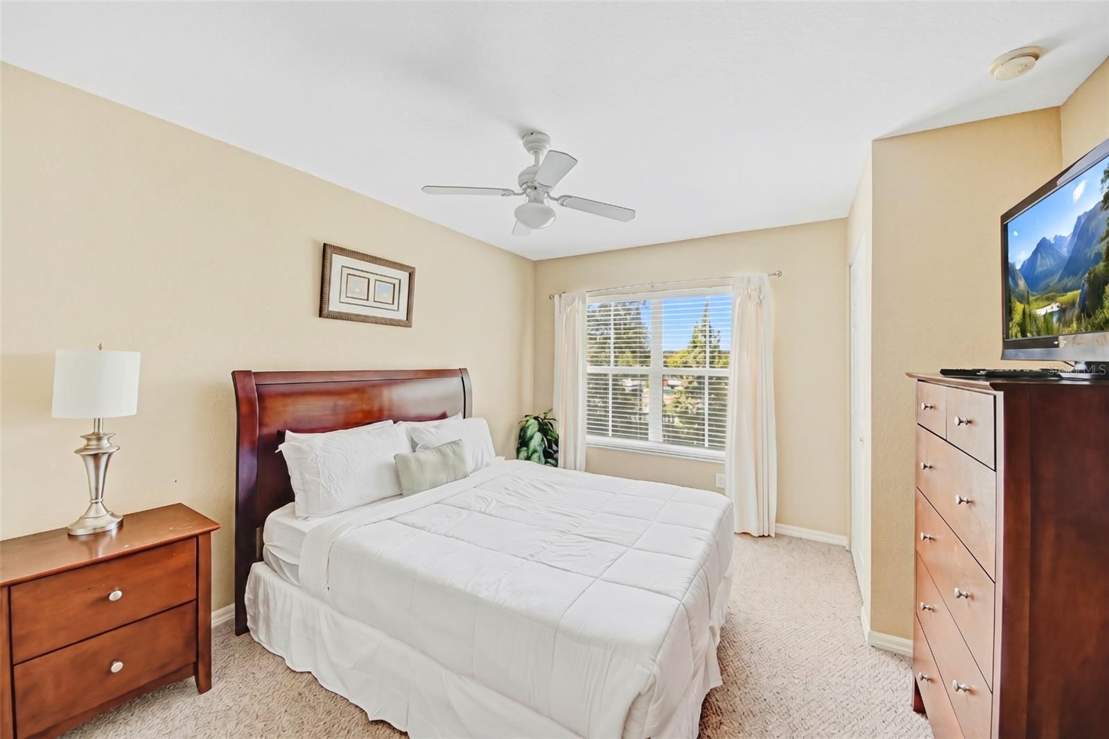 VILLAS AT SEVEN DWARFS LANE CONDO - Residential
