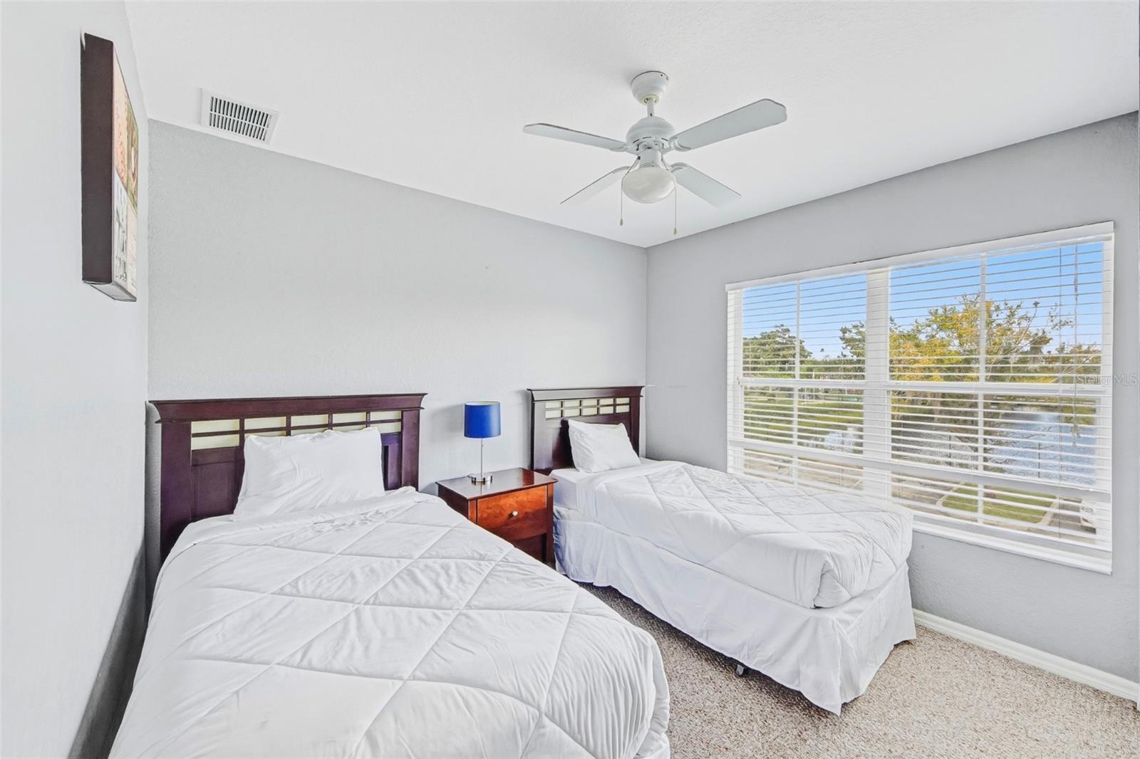 VILLAS AT SEVEN DWARFS LANE CONDO - Residential