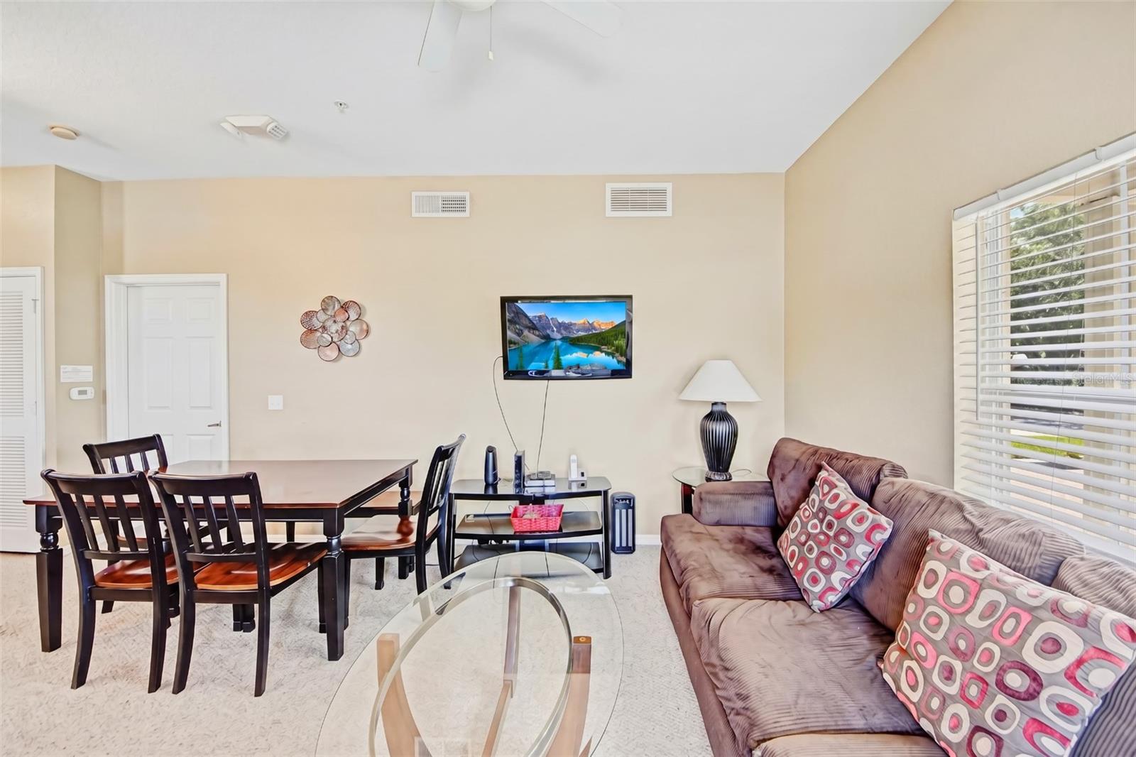 VILLAS AT SEVEN DWARFS LANE CONDO - Residential