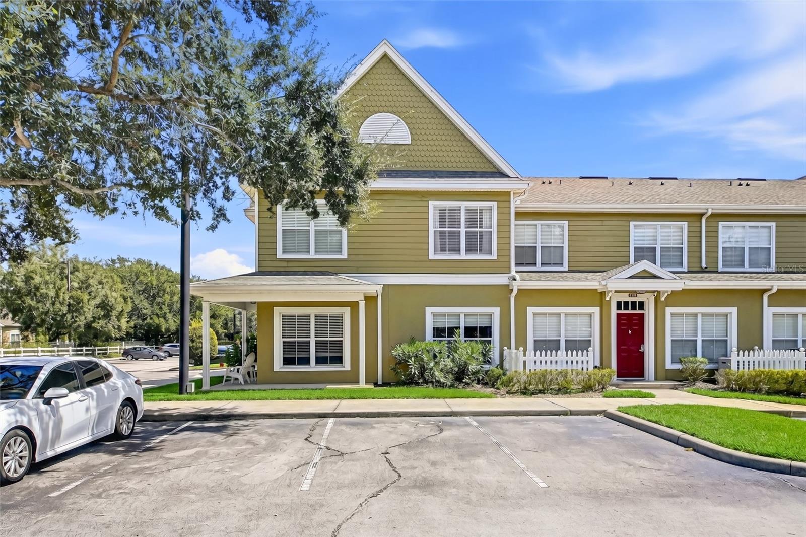 VILLAS AT SEVEN DWARFS LANE CONDO - Residential