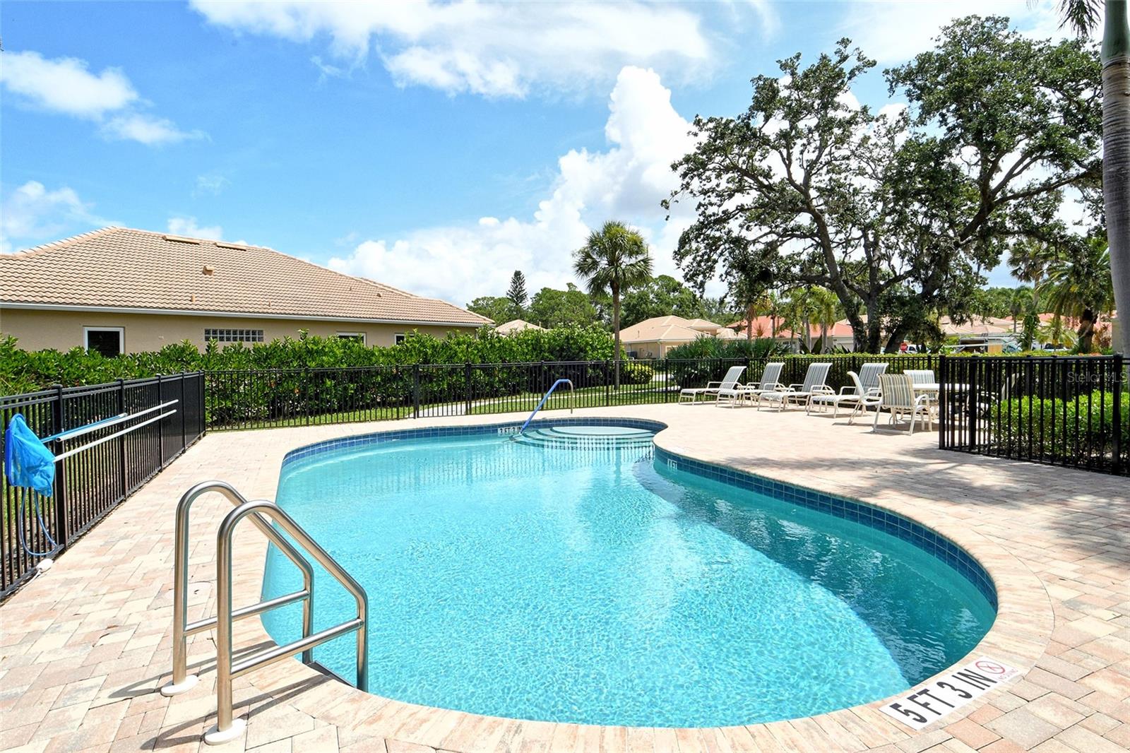 WILLOWBROOK - Residential