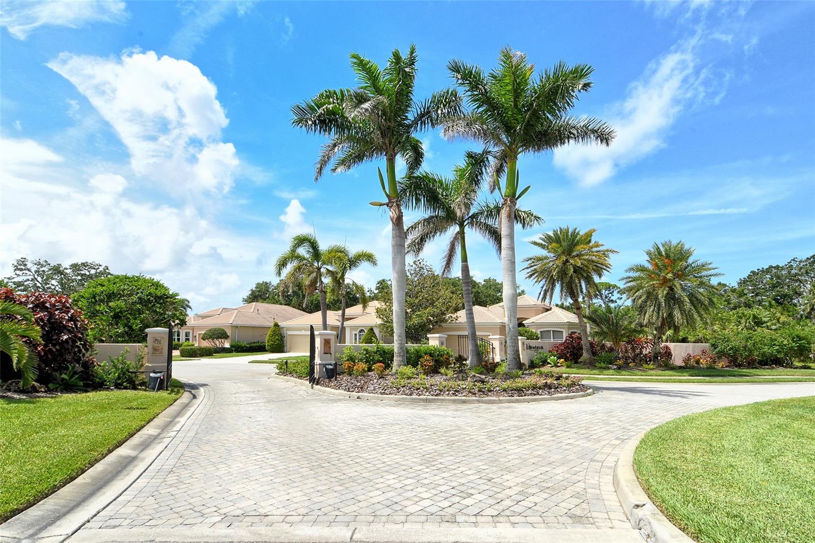 WILLOWBROOK - Residential