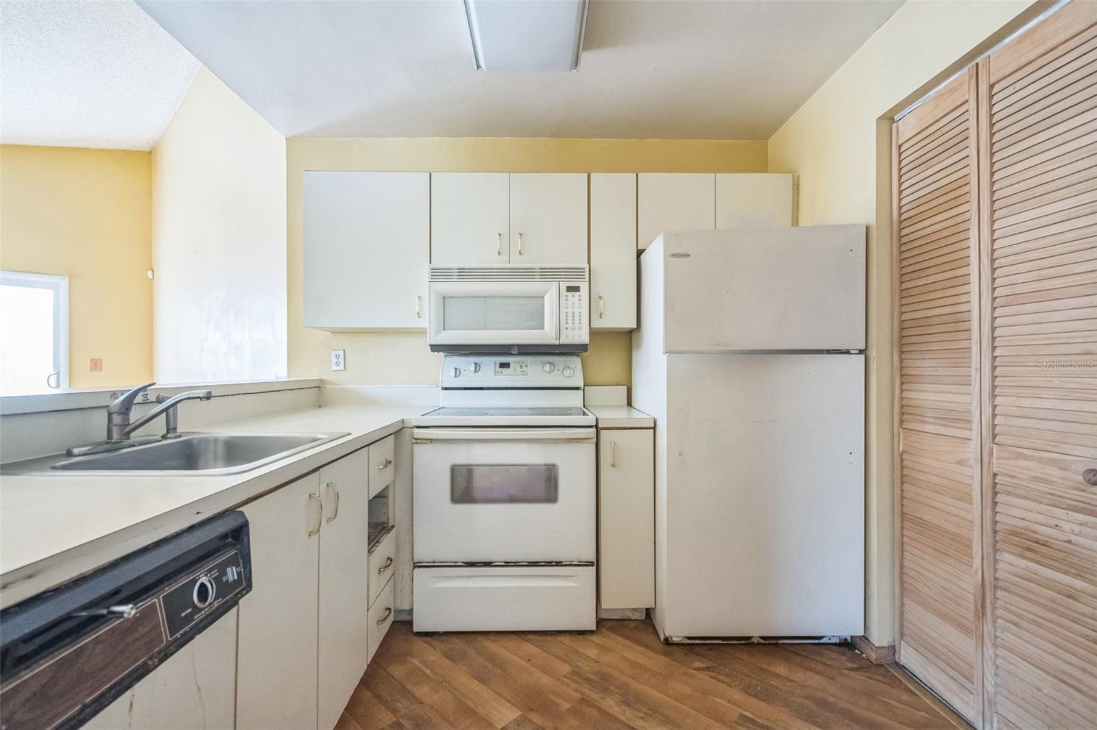 DOCKSIDE CONDO - Residential