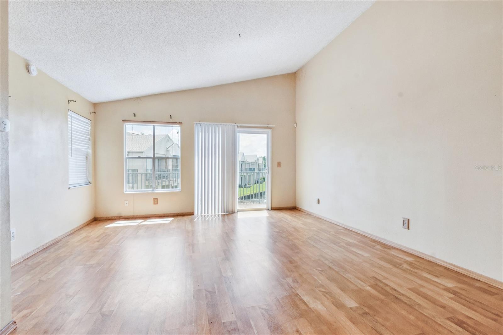 DOCKSIDE CONDO - Residential