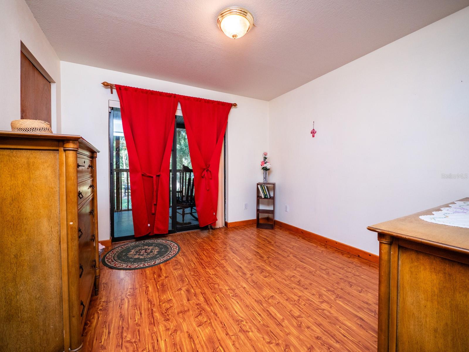 OLD CEDAR LANDING ESTATE - Residential