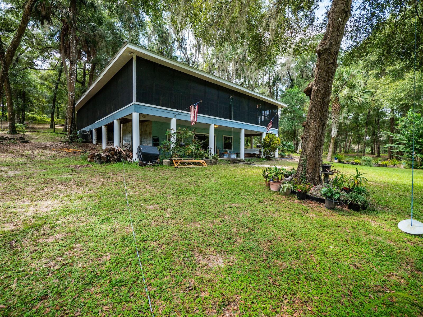 OLD CEDAR LANDING ESTATE - Residential