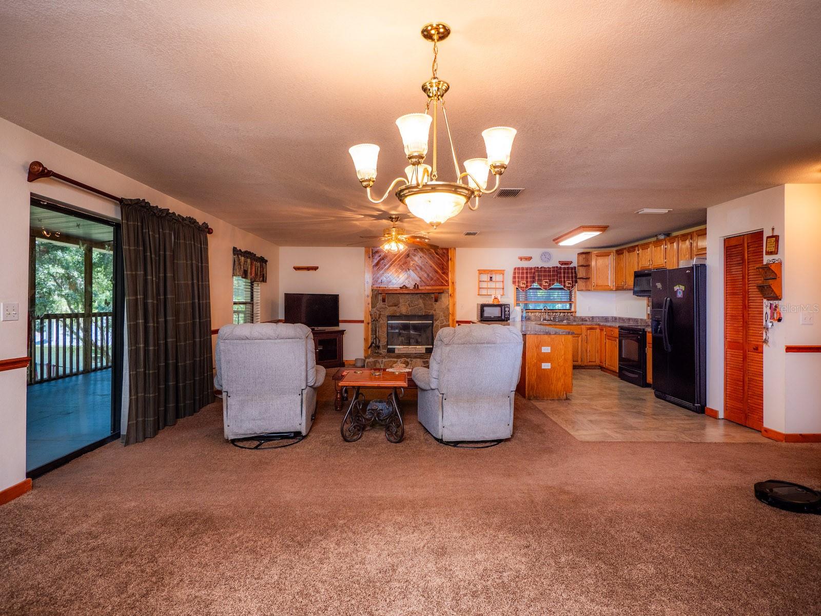 OLD CEDAR LANDING ESTATE - Residential