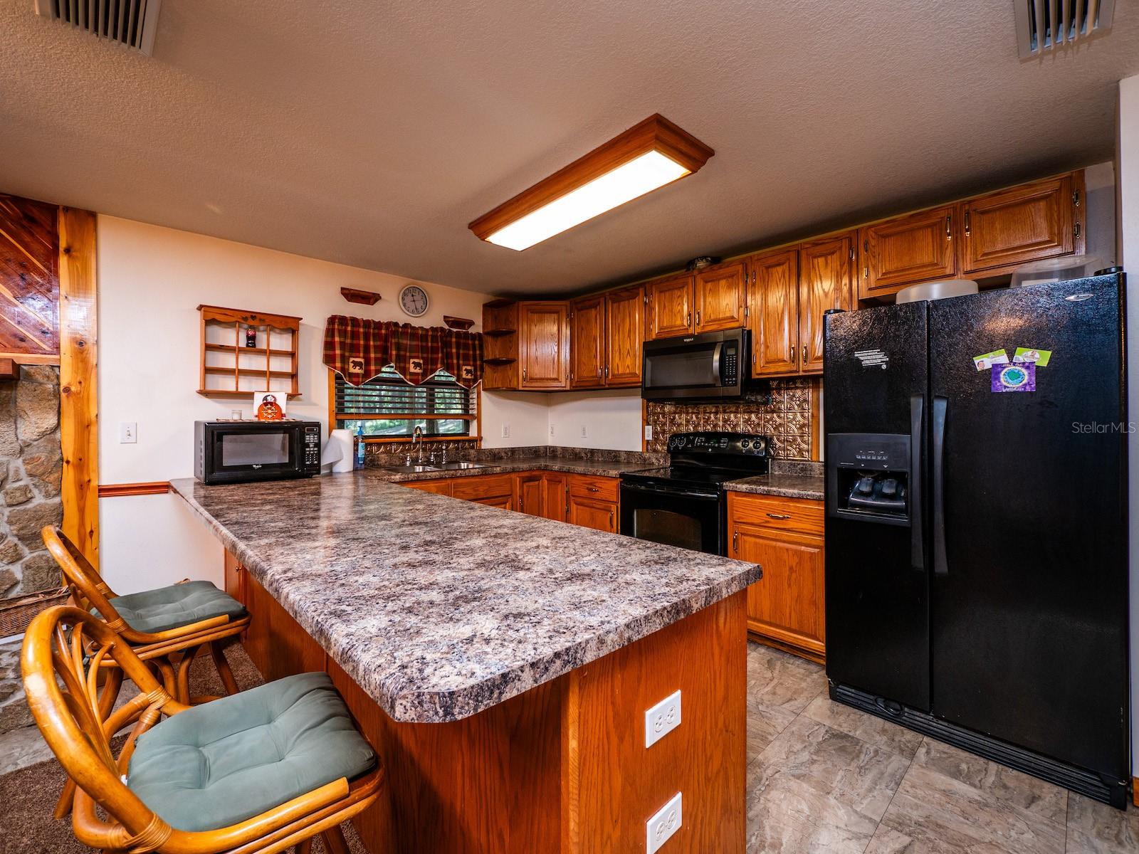 OLD CEDAR LANDING ESTATE - Residential