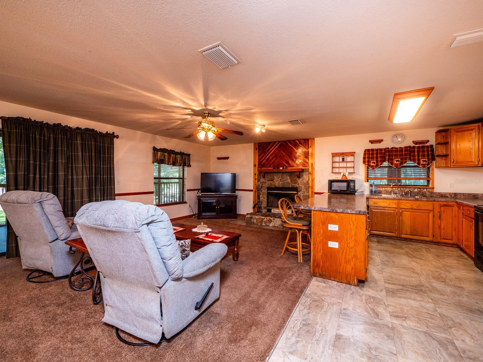 OLD CEDAR LANDING ESTATE - Residential