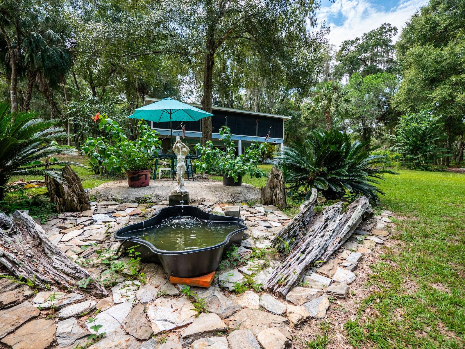 OLD CEDAR LANDING ESTATE - Residential