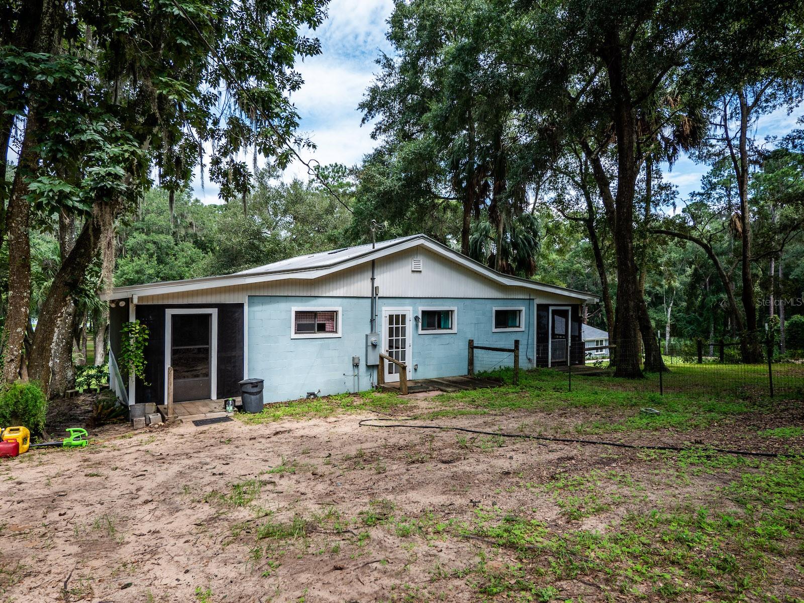 OLD CEDAR LANDING ESTATE - Residential