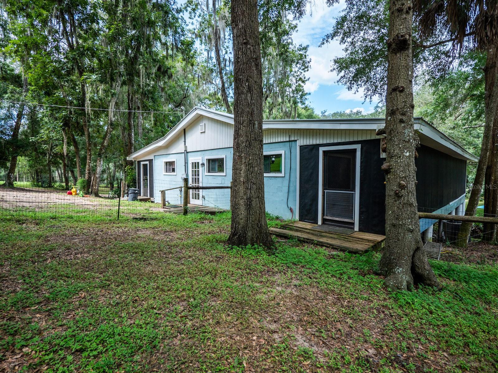 OLD CEDAR LANDING ESTATE - Residential