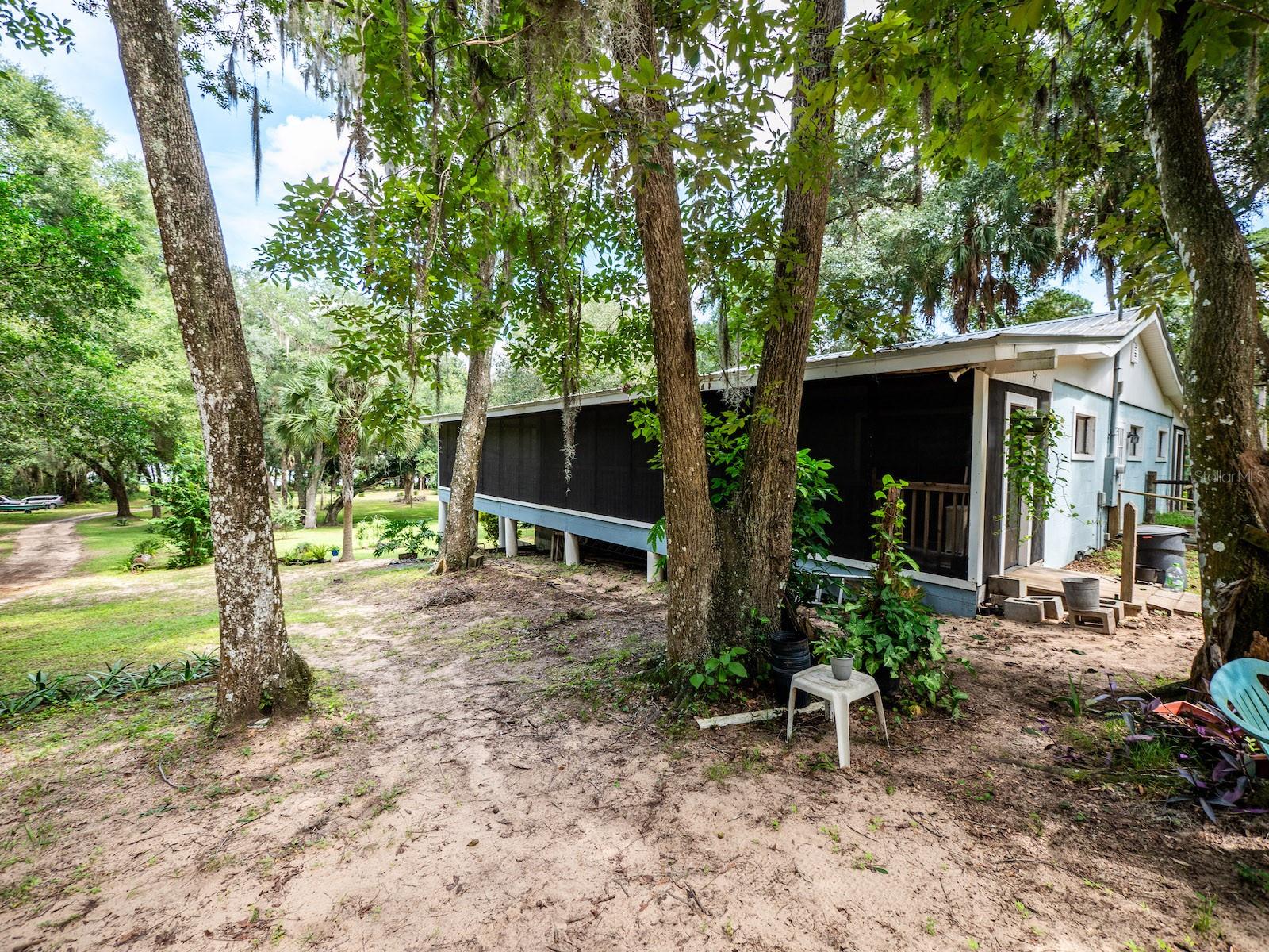 OLD CEDAR LANDING ESTATE - Residential
