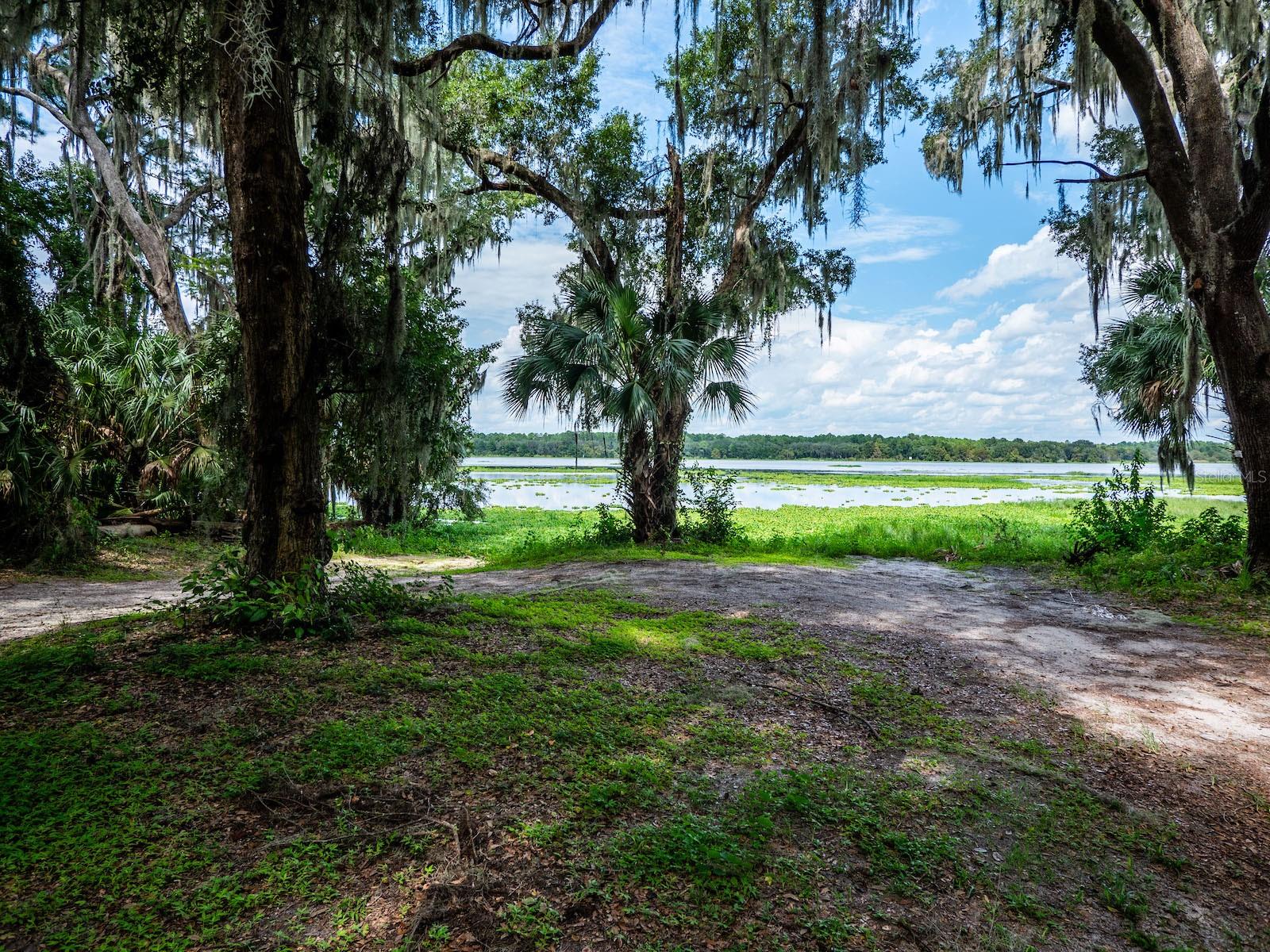 OLD CEDAR LANDING ESTATE - Residential