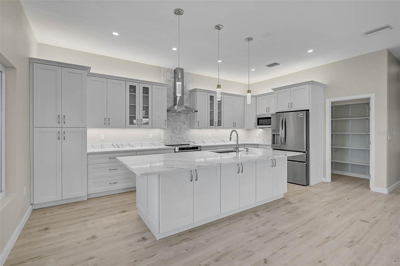 WARM MINERAL SPGS - Residential