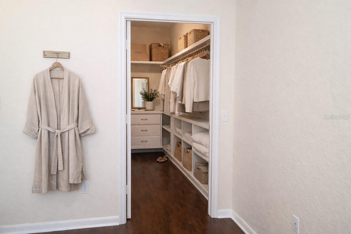 PARK NORTH/CLONEY PLACE CONDO - Residential Lease