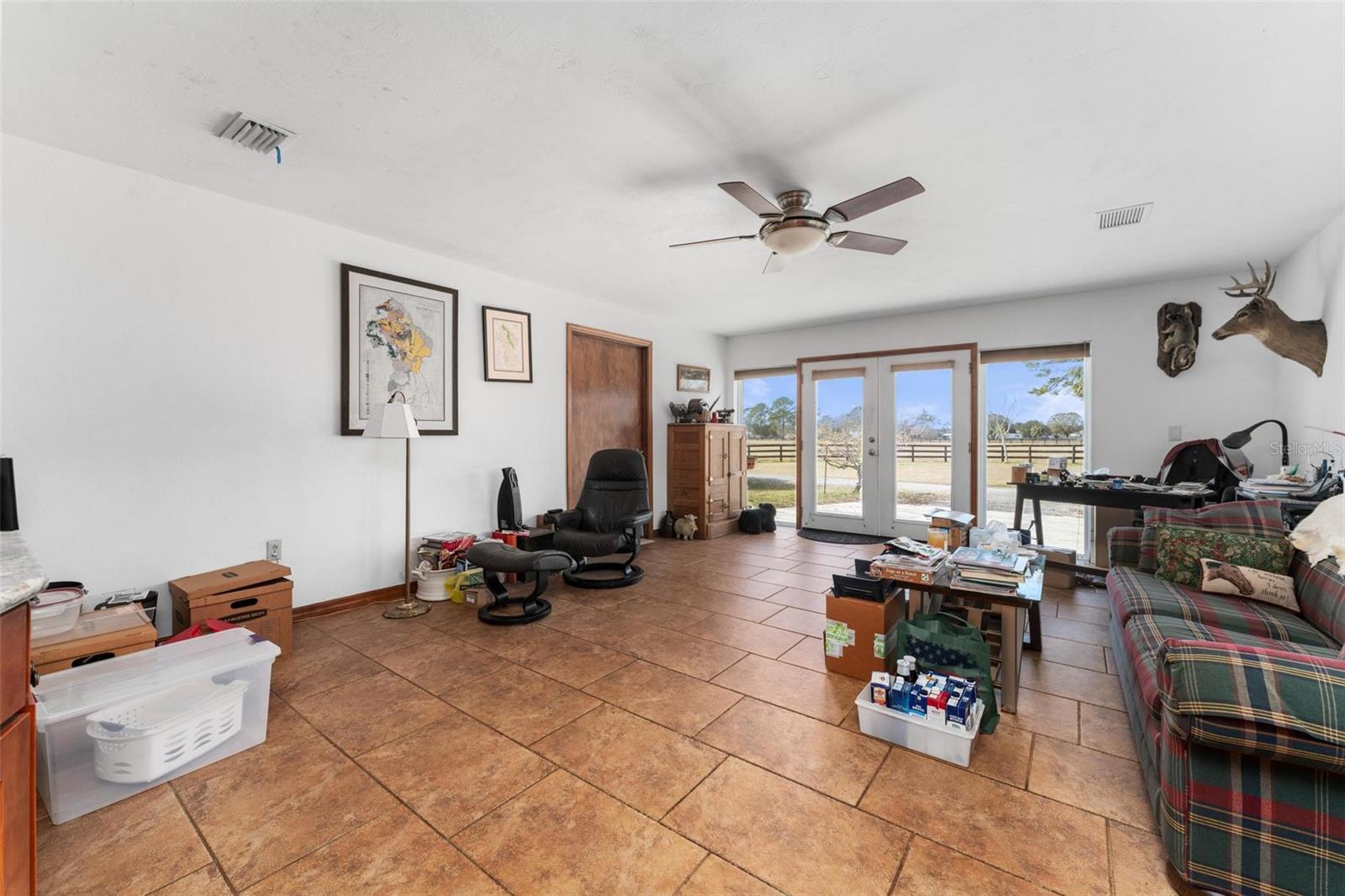 REVEILLE FARMS UNREC - Residential