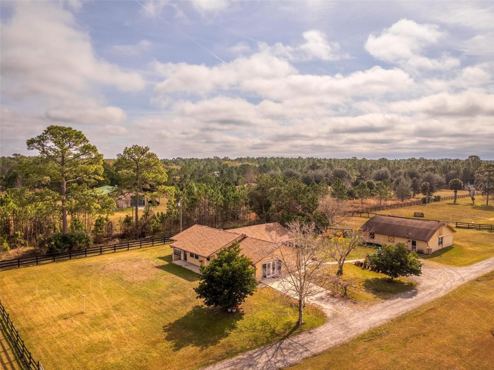 REVEILLE FARMS UNREC - Residential