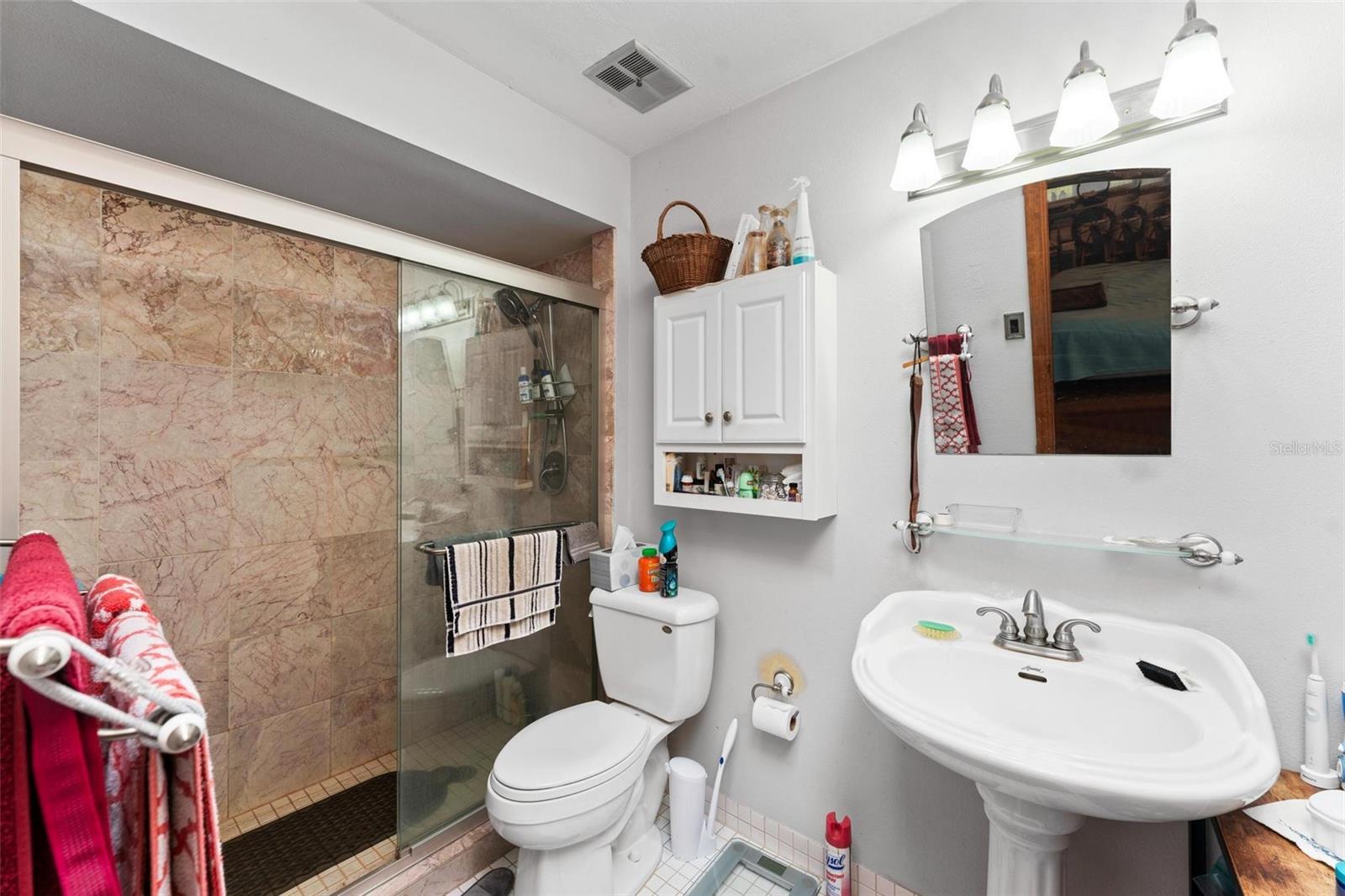 REVEILLE FARMS UNREC - Residential