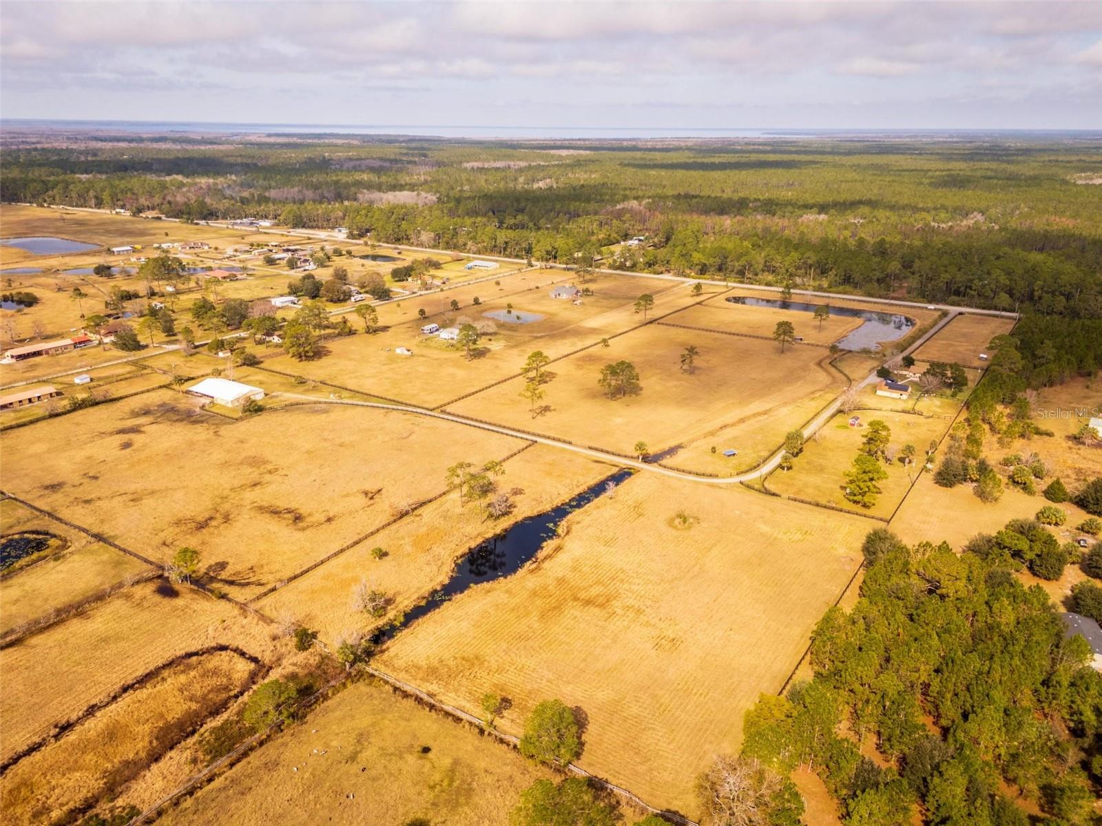 REVEILLE FARMS UNREC - Residential