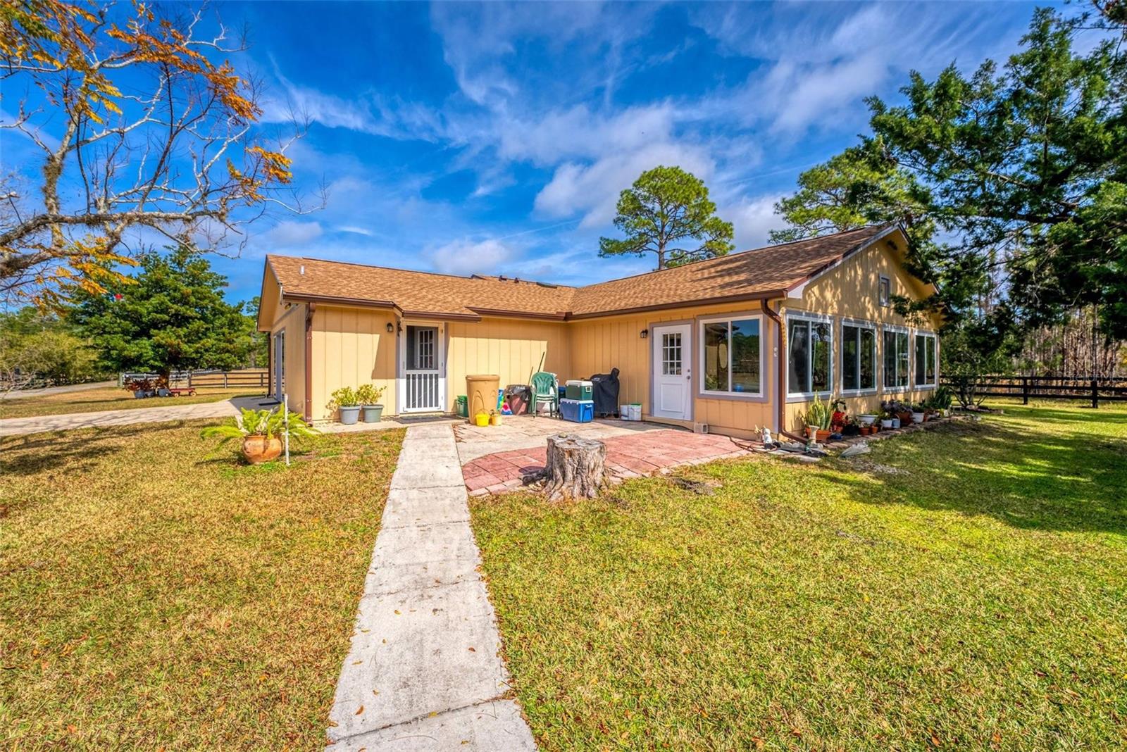 1327 W STATE ROAD 40