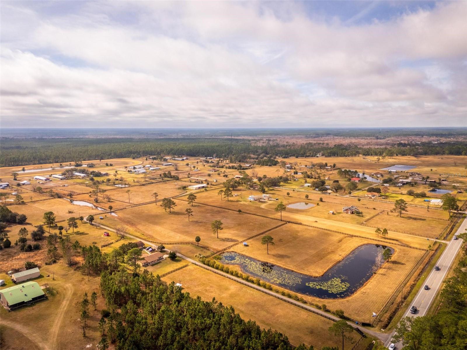 REVEILLE FARMS UNREC - Residential