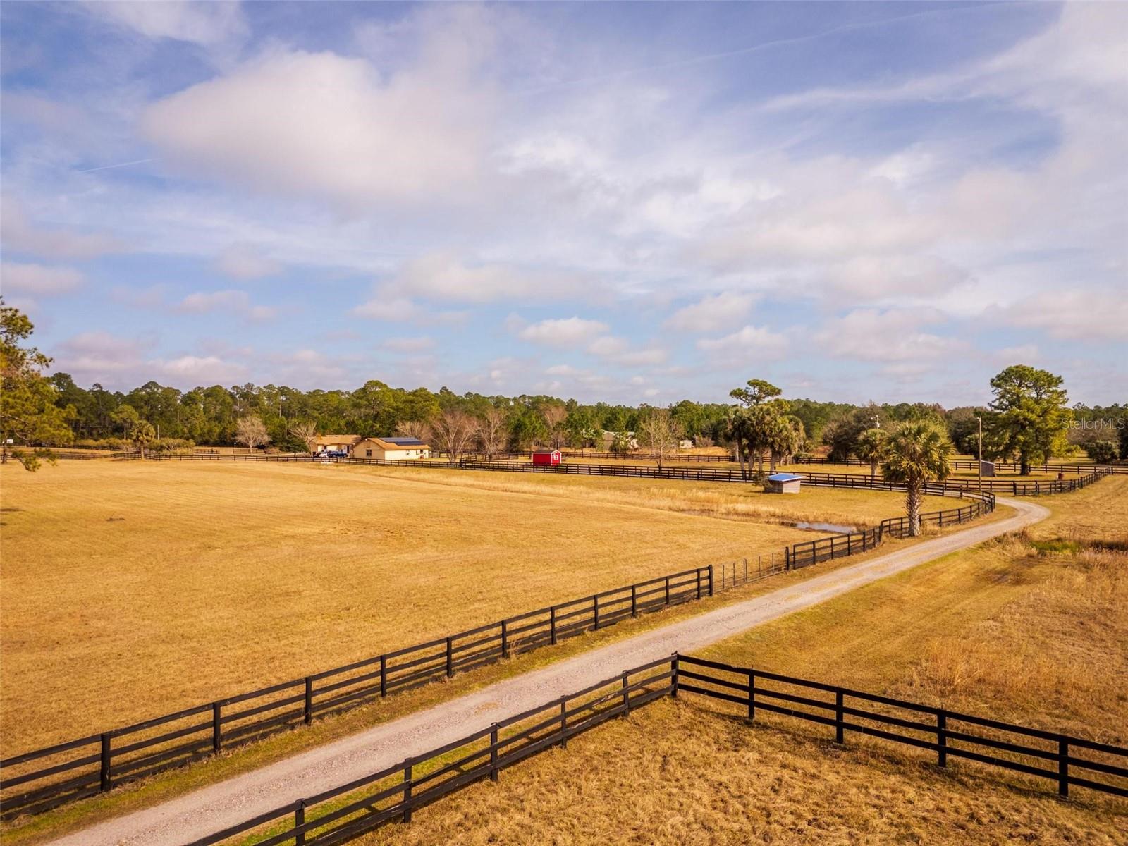 REVEILLE FARMS UNREC - Residential