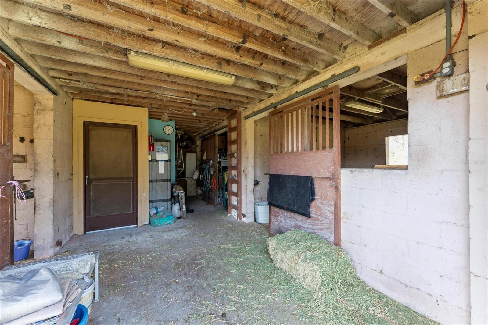 REVEILLE FARMS UNREC - Residential