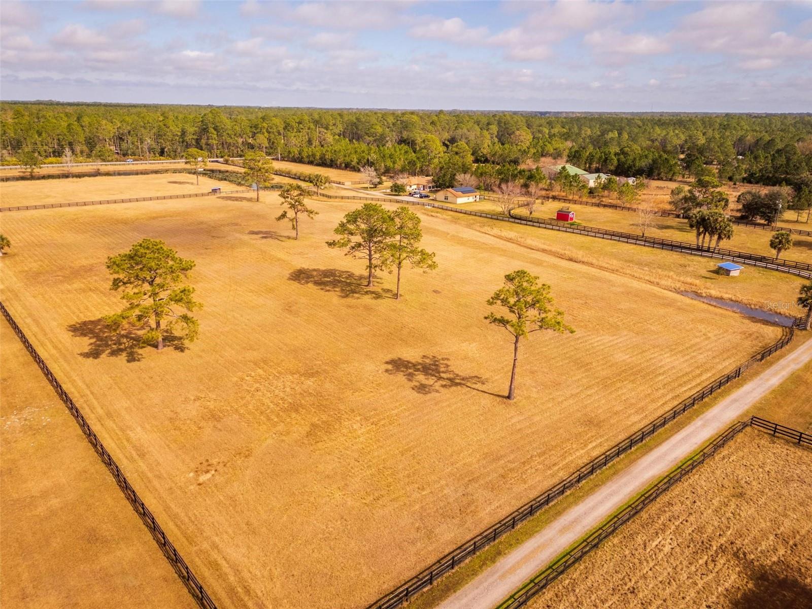 REVEILLE FARMS UNREC - Residential
