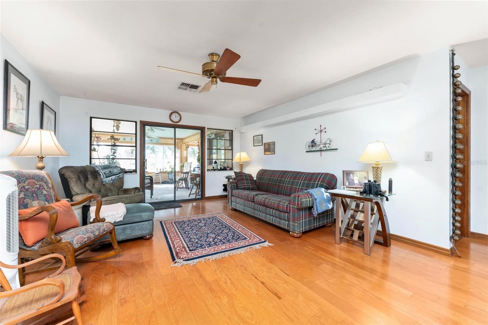 REVEILLE FARMS UNREC - Residential