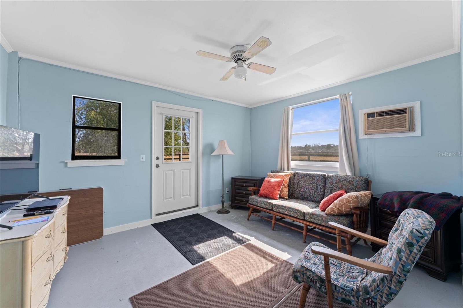 REVEILLE FARMS UNREC - Residential