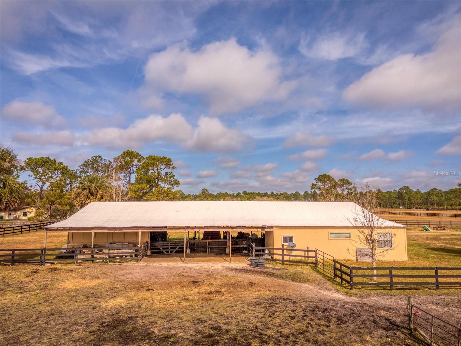 REVEILLE FARMS UNREC - Residential