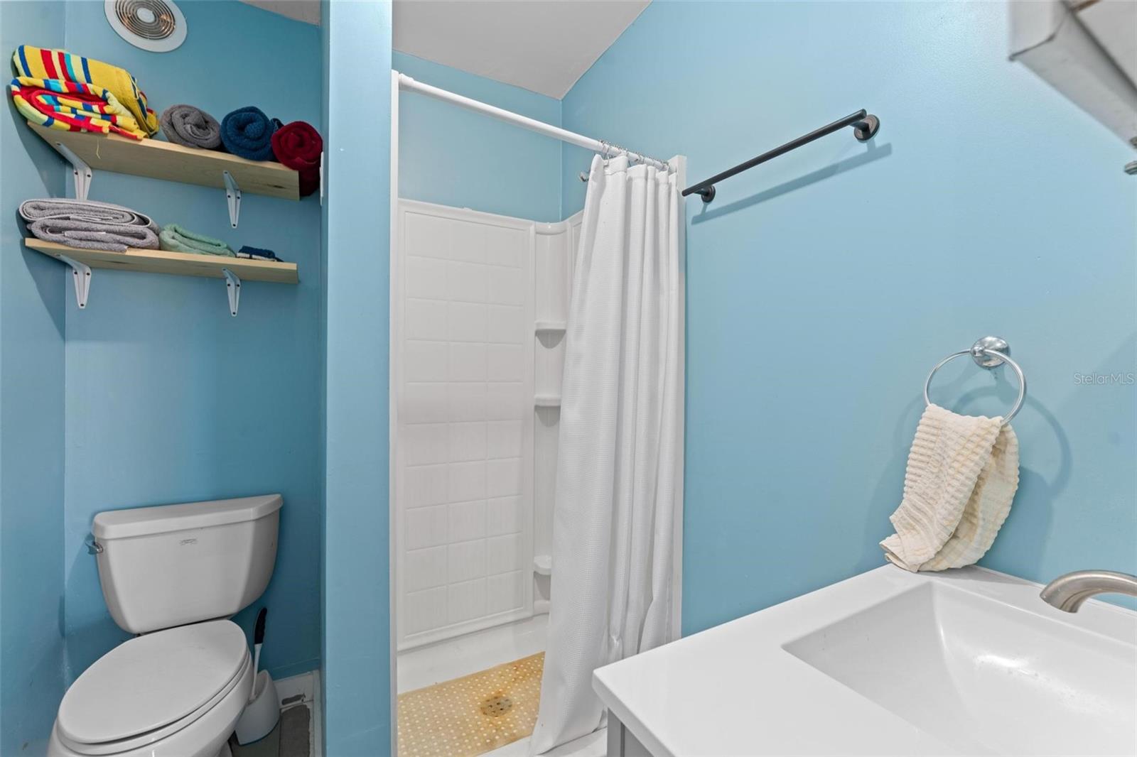 REVEILLE FARMS UNREC - Residential