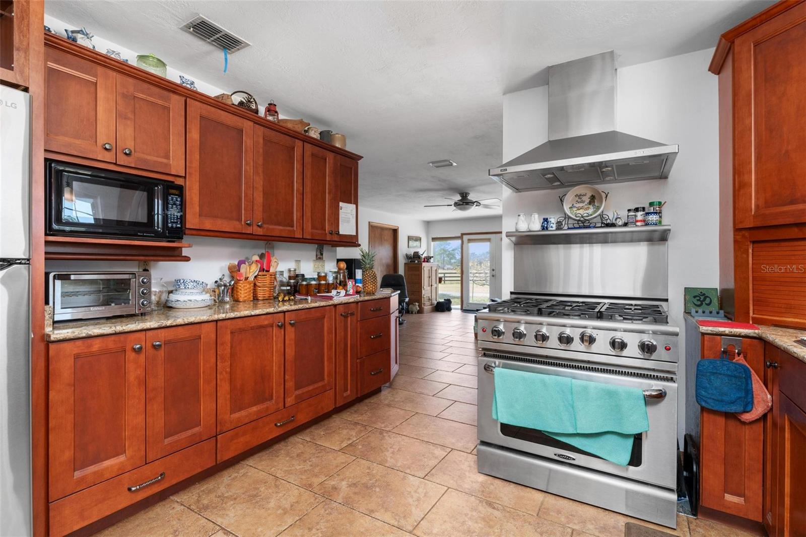 REVEILLE FARMS UNREC - Residential